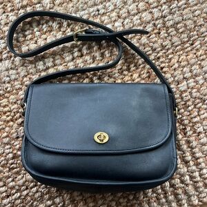 Coach City Bag in black very good used condition